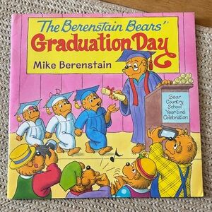 The Berenstain Bears Graduation Day Book
